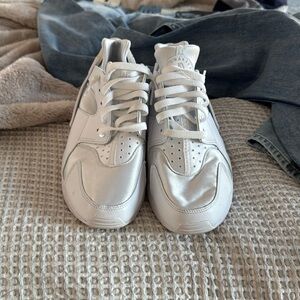 Huarache Nike sneakers all white